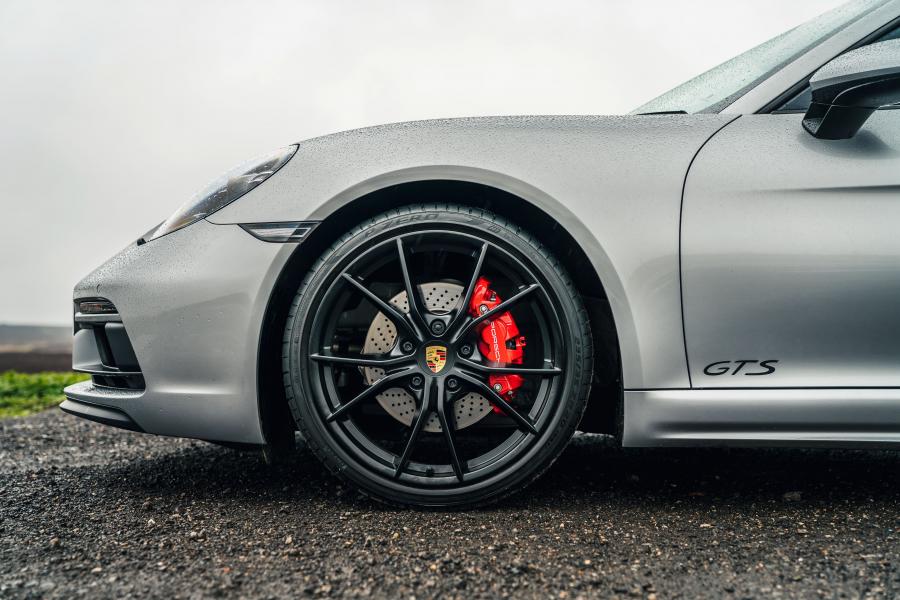 Детали экстерьера Porsche 718 Boxster GTS (982) 2017 года  (UK) (фото 40 из 40)